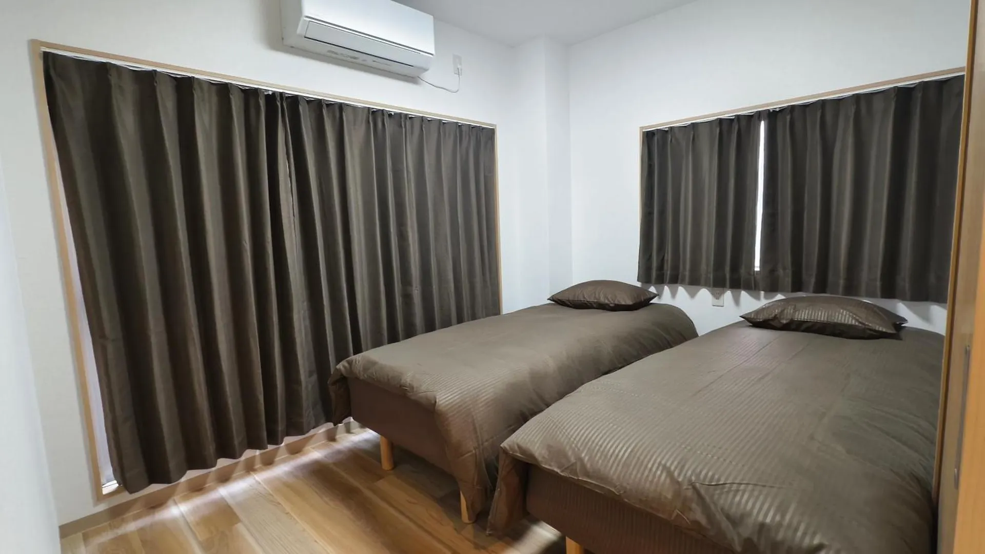 Issyuku Hotel Kotobuki Sanchome Tokió Apartman