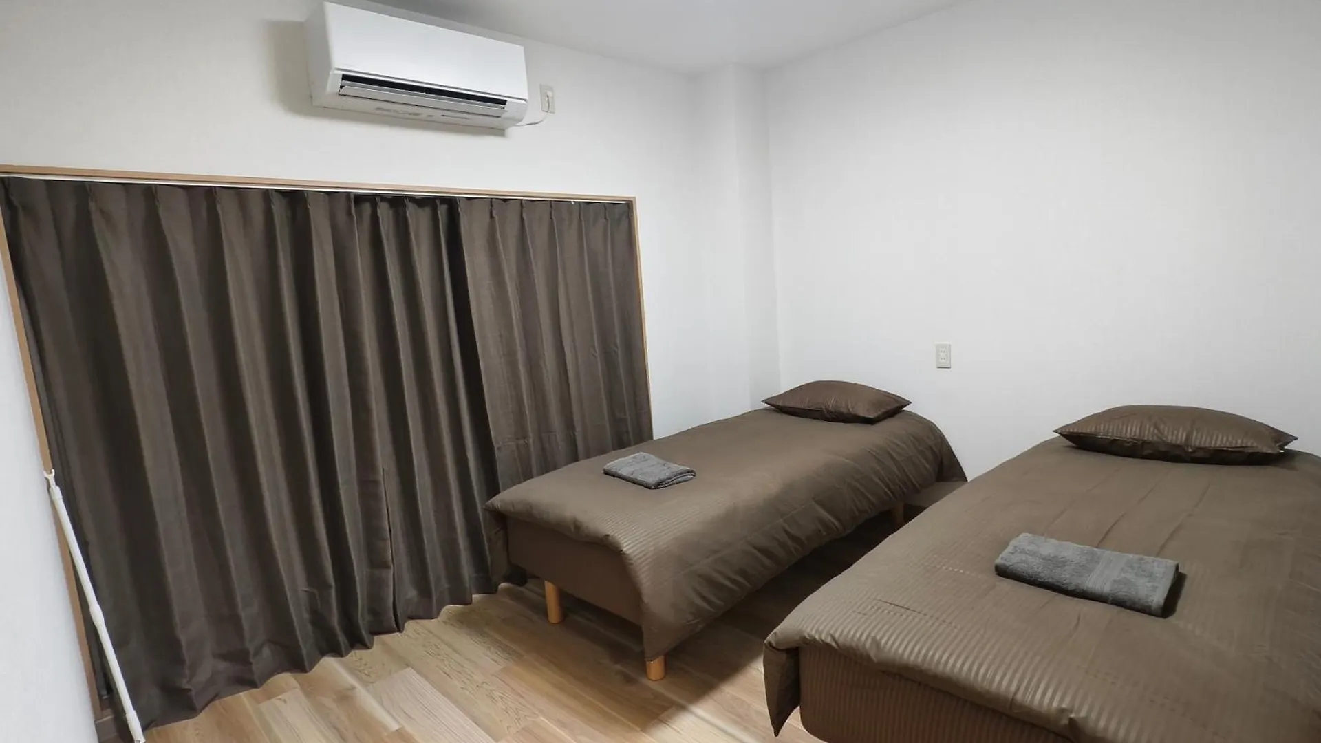 Issyuku Hotel Kotobuki Sanchome Tokió Japán