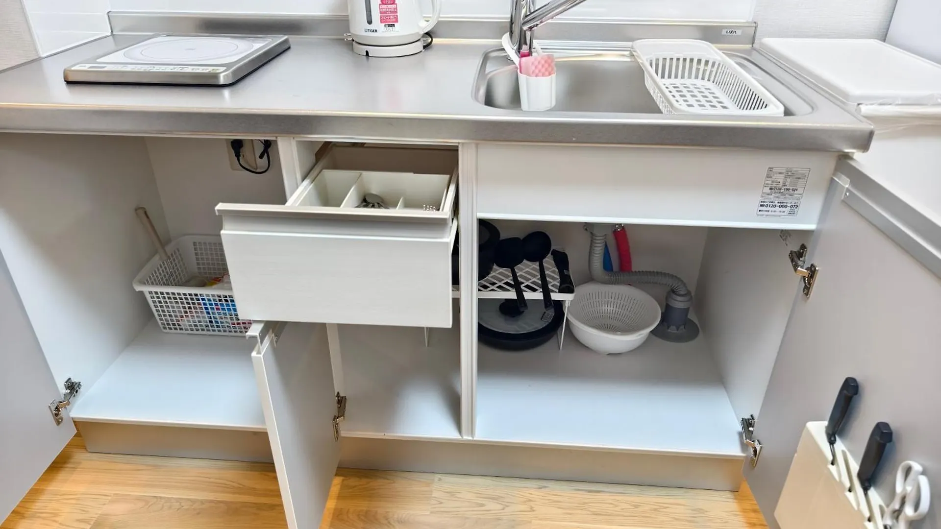 Issyuku Hotel Kotobuki Sanchome Tokió Apartman